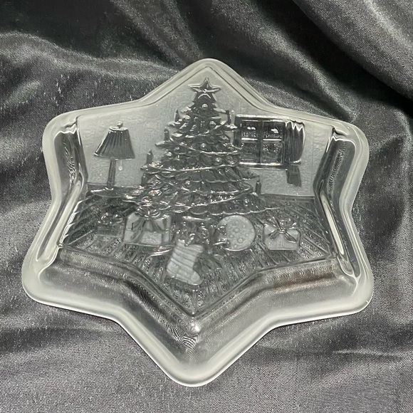 Mikasa Christmas Star Plate Interfaith - Picture 2 of 7